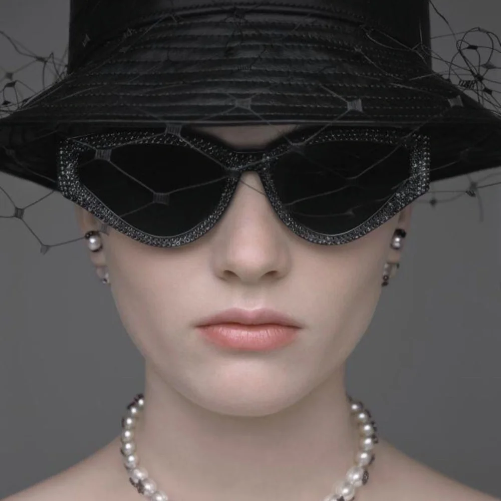 NEW DIOR TEDDY D PEARL CHOKER NECKLACE WITH CRYSTAL MOTIFS timeless Parisian - Picture 7 of 9